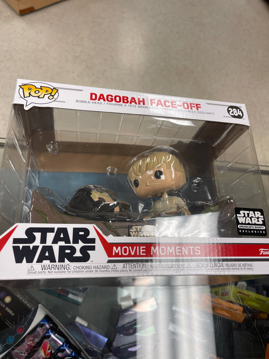 Dagobah Face-Off (Star Wars)- Funko Pop! #284 (Smuggler’s Bounty Exclusive)