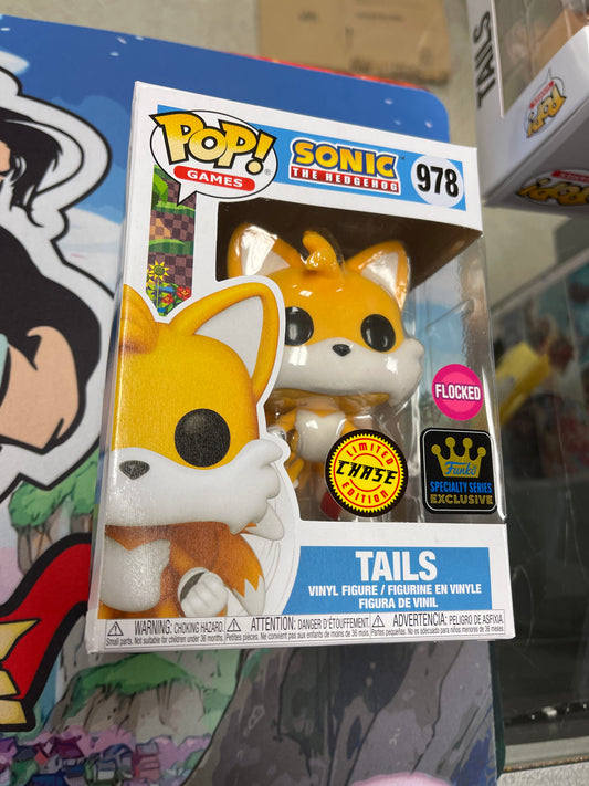 Tails (Sonic the Hedgehog)- Funko Pop! #978 (Chase)(Specialty Series)(Box Damage)