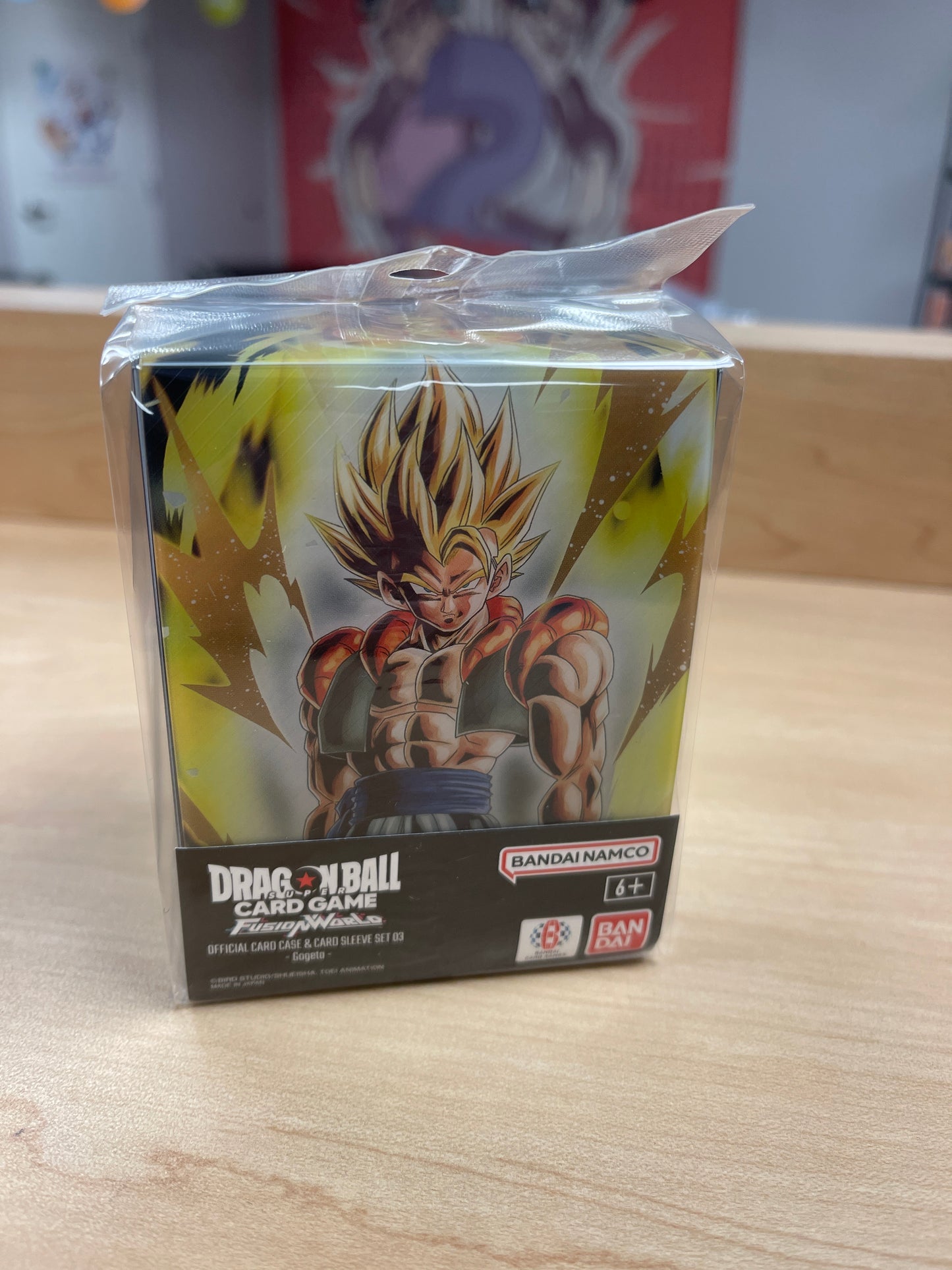 Dragonball Super Card Game: Fusion World- Gogeta- Card Case & Sleeve Set (English)