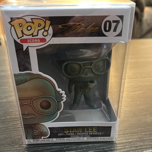 Stan Lee (Icons)-Funko Pop! #07 (Box Damage/Shelf Wear)