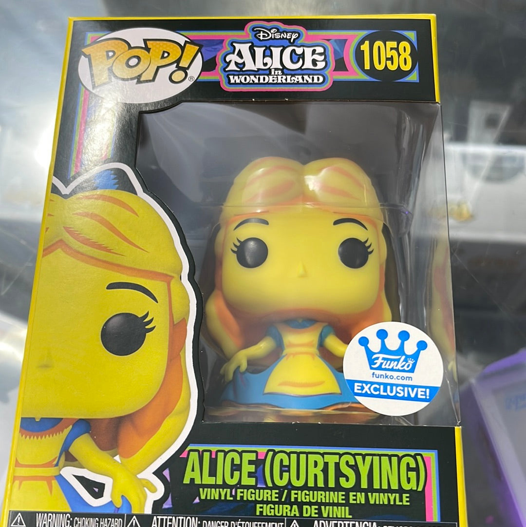 Alice (Curtsying)(Alice In Wonderland)-Funko Pop! #1058 (Funko Exclusive)