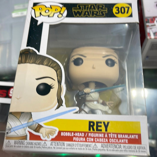 Rey (Star Wars)- Funko Pop! #307 (Box Damage/Shelf Wear)